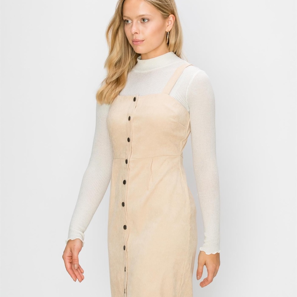 NWT! 💝 Gorgeous Beige Dress - Picture 3 of 6